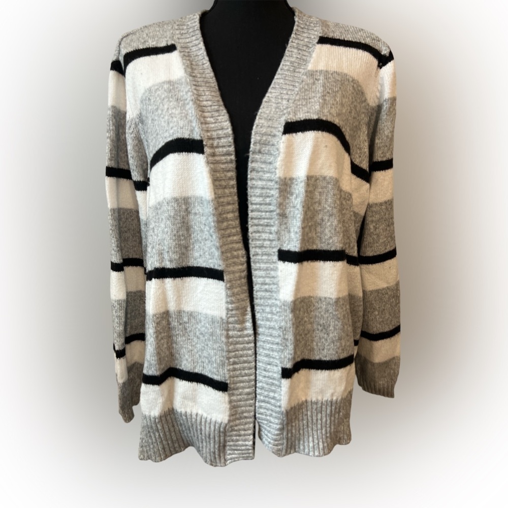 Plus size Open Front Cardigan White, Black Grey Stripes; Size 18/20
